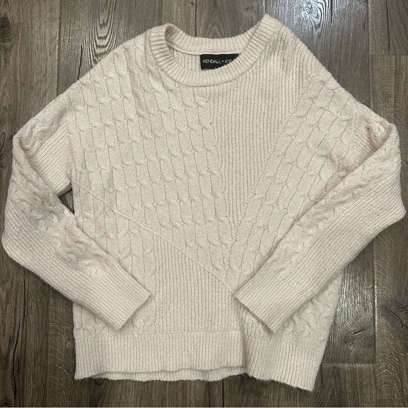 Kendall + Kylie Crew Neck Sweater Women’s Winter White Cream Cable Knit Slouchy - Picture 1 of 8
